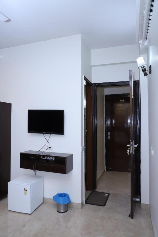 Nirvana Rooms 구르가온 외부 사진
